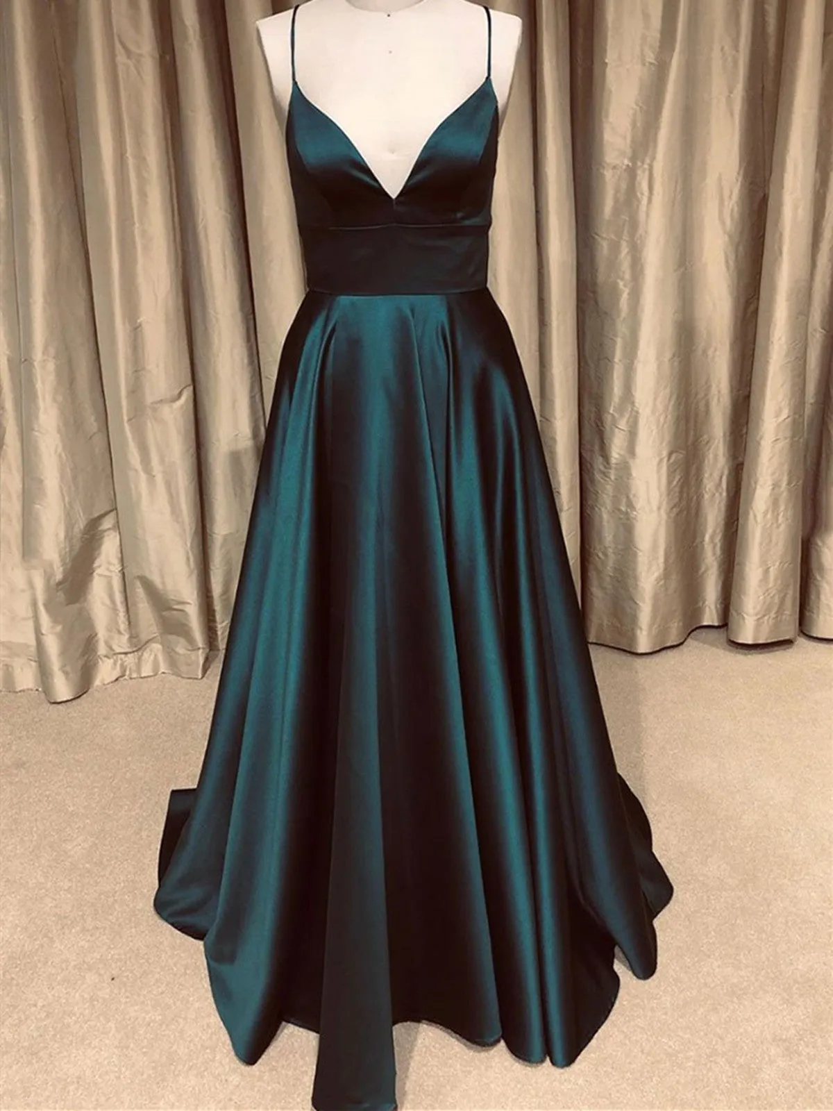 A V Neck Green Backless Long Prom Dresses, V Neck Backless Green Formal Graduation Evening Dresses