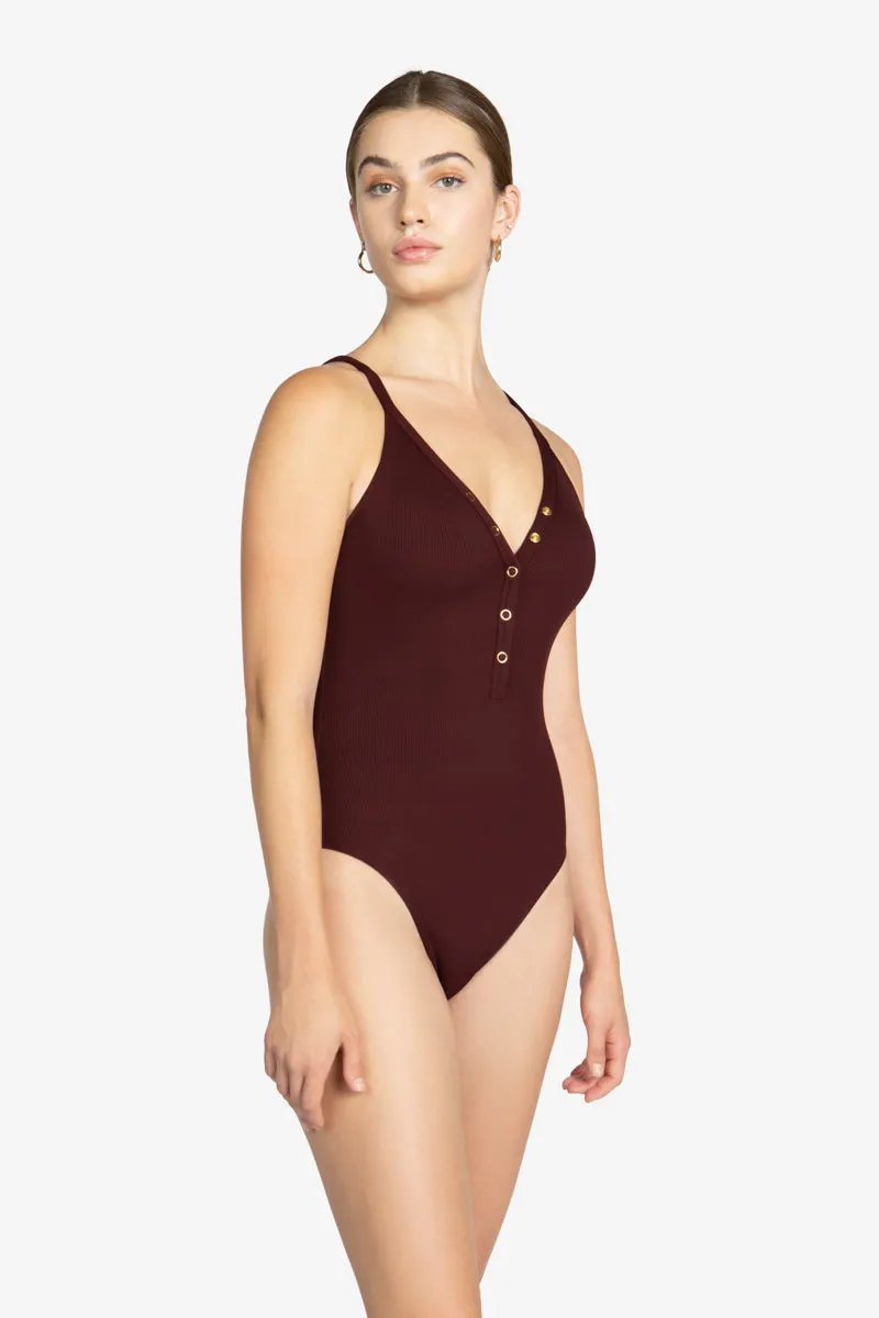 AMY V-NECK ONE PIECE