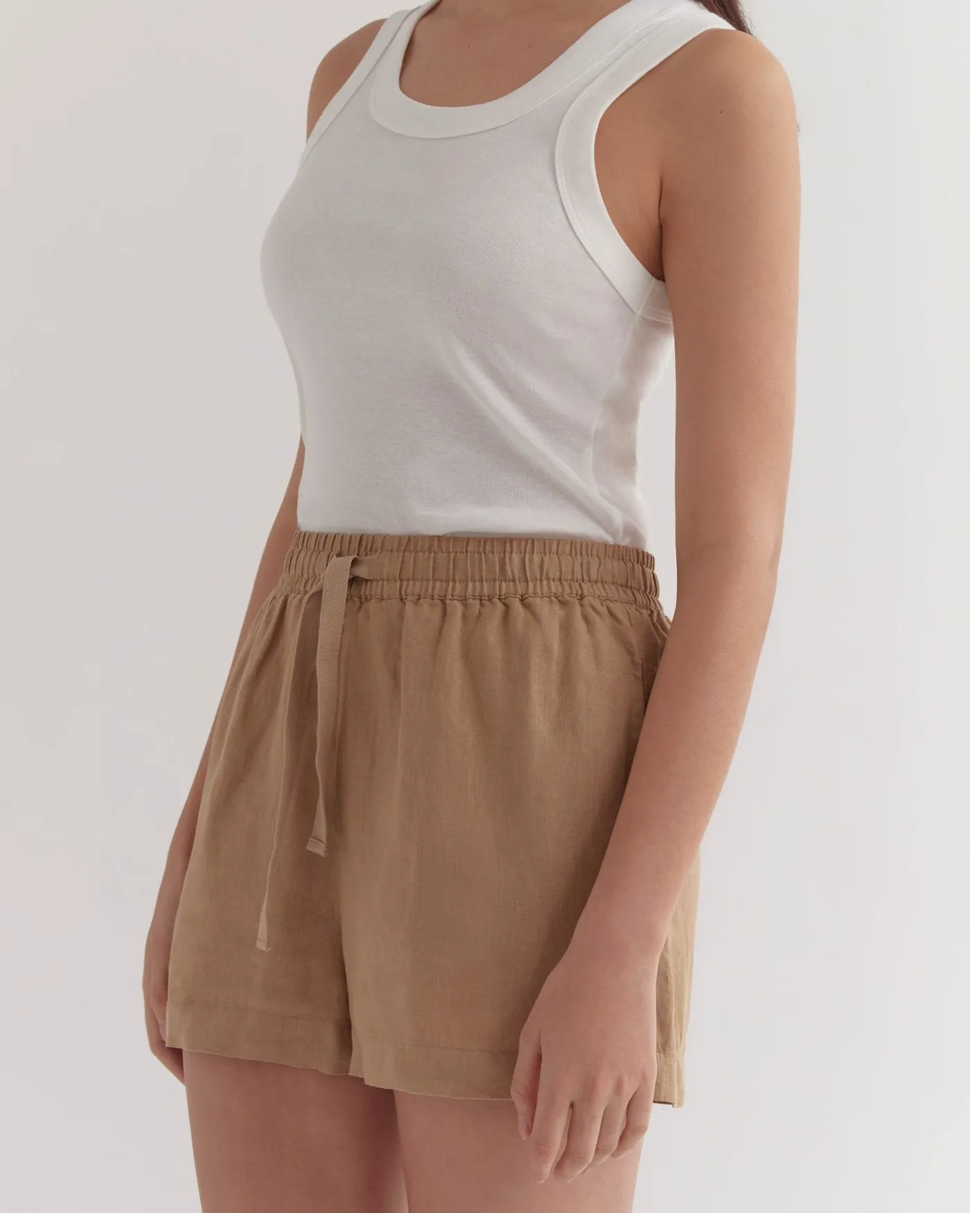 Anika Linen Short Camel