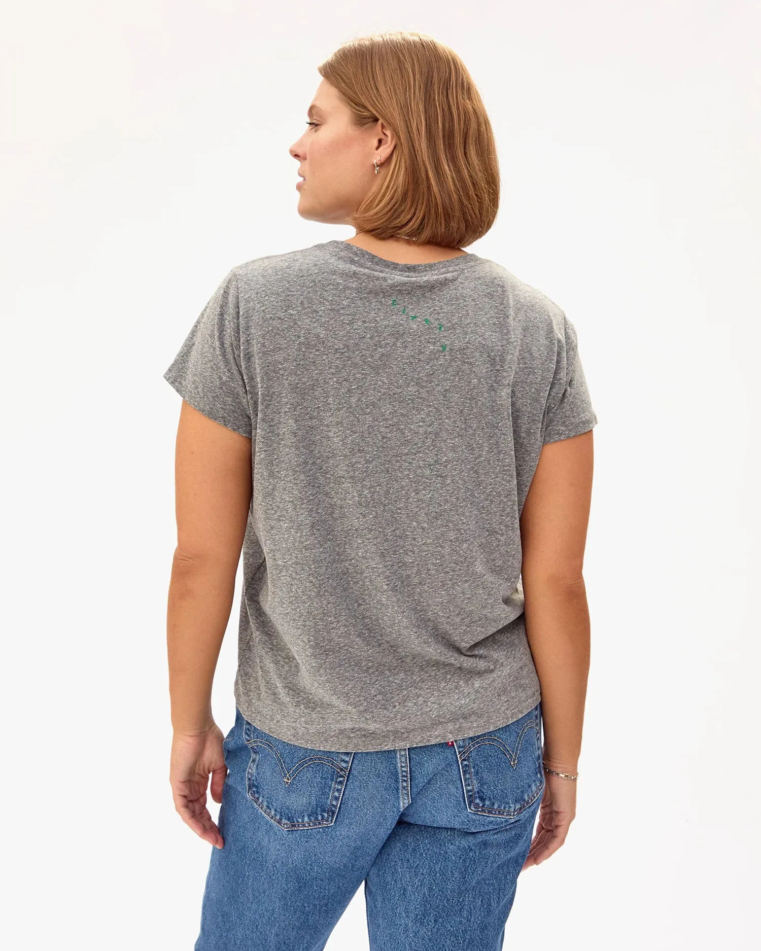 Classic Tee ~ Oui Grey