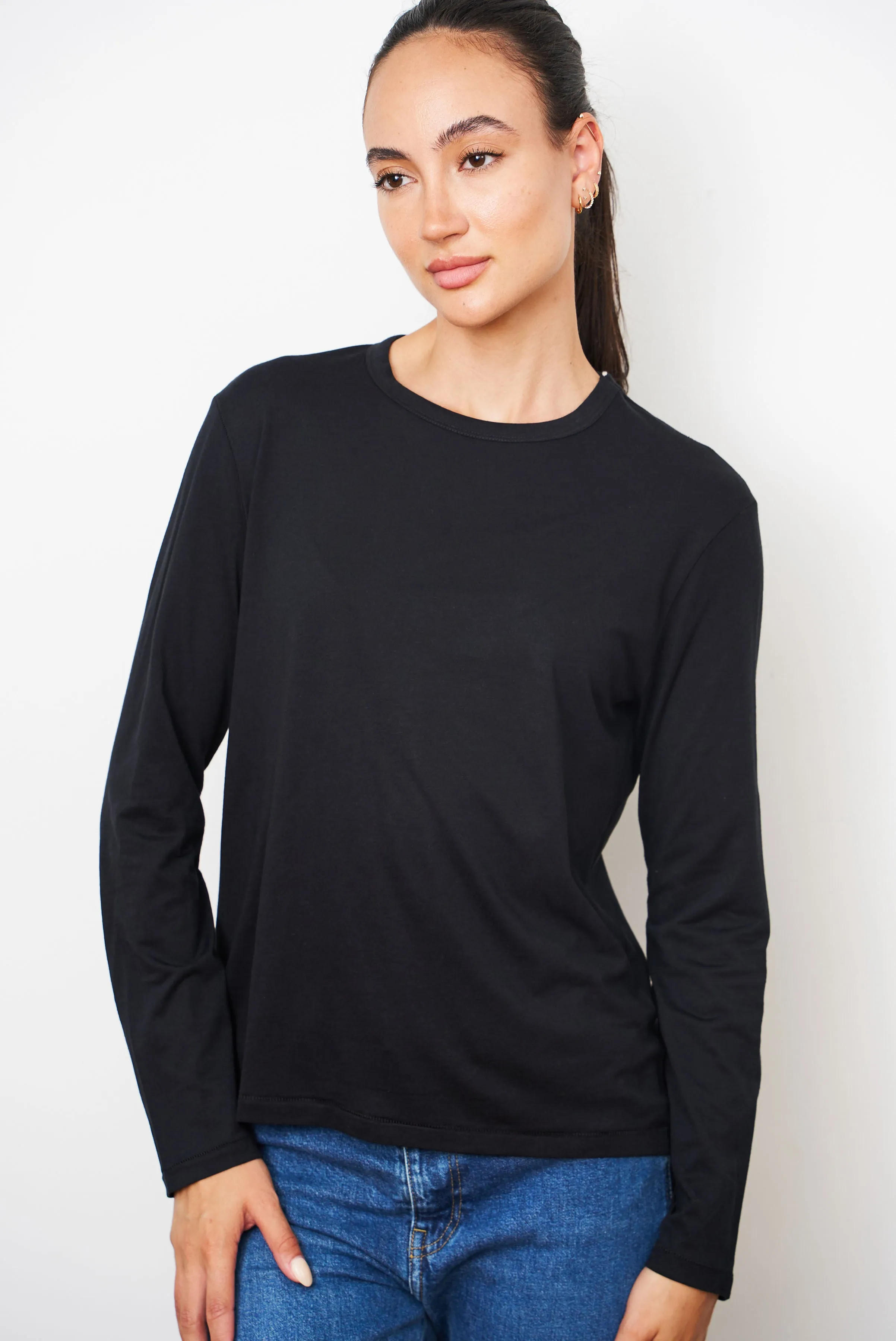 Lyocell Cotton Long Sleeve Semi Relaxed Crewneck in Noir