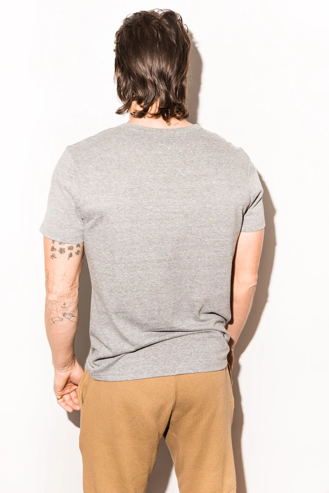 Men's Jersey Cross V-Neck Tee - Light Heather Grey