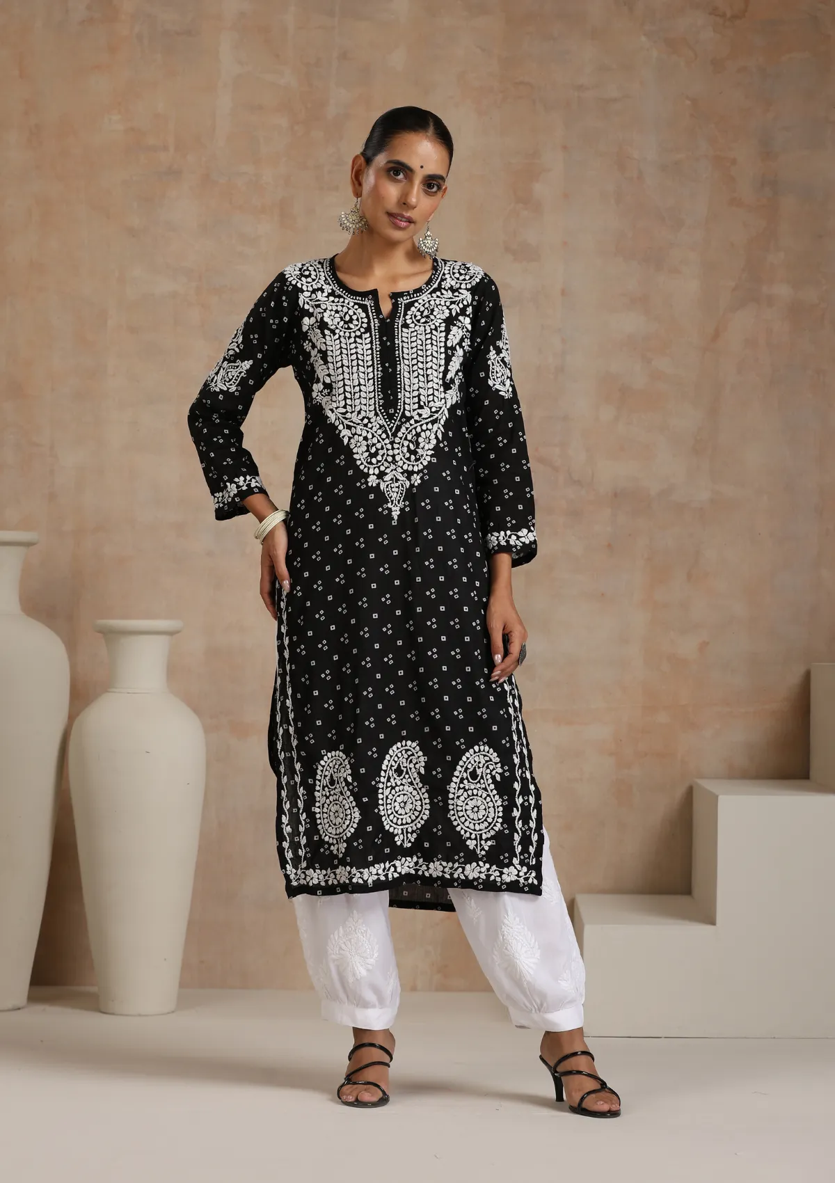 Naji Chikankari Mulmul Straight Kurta