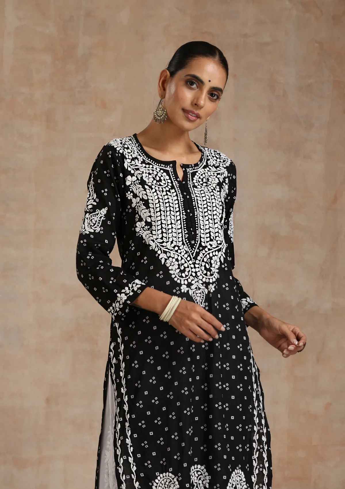 Naji Chikankari Mulmul Straight Kurta