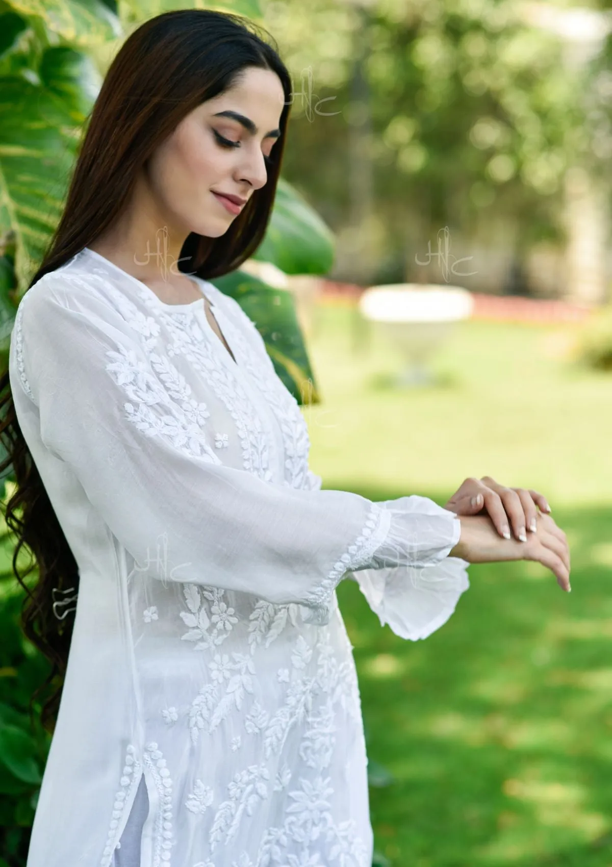 Nora Chikankari Muslin Straight Kurta