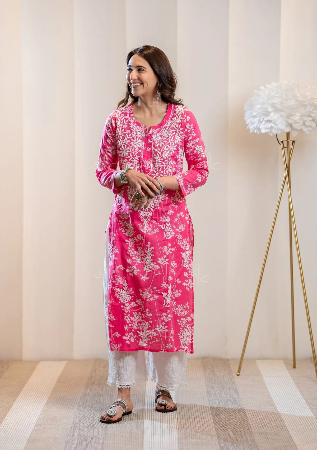 Zainab Chikankari Mulmul Straight Kurta