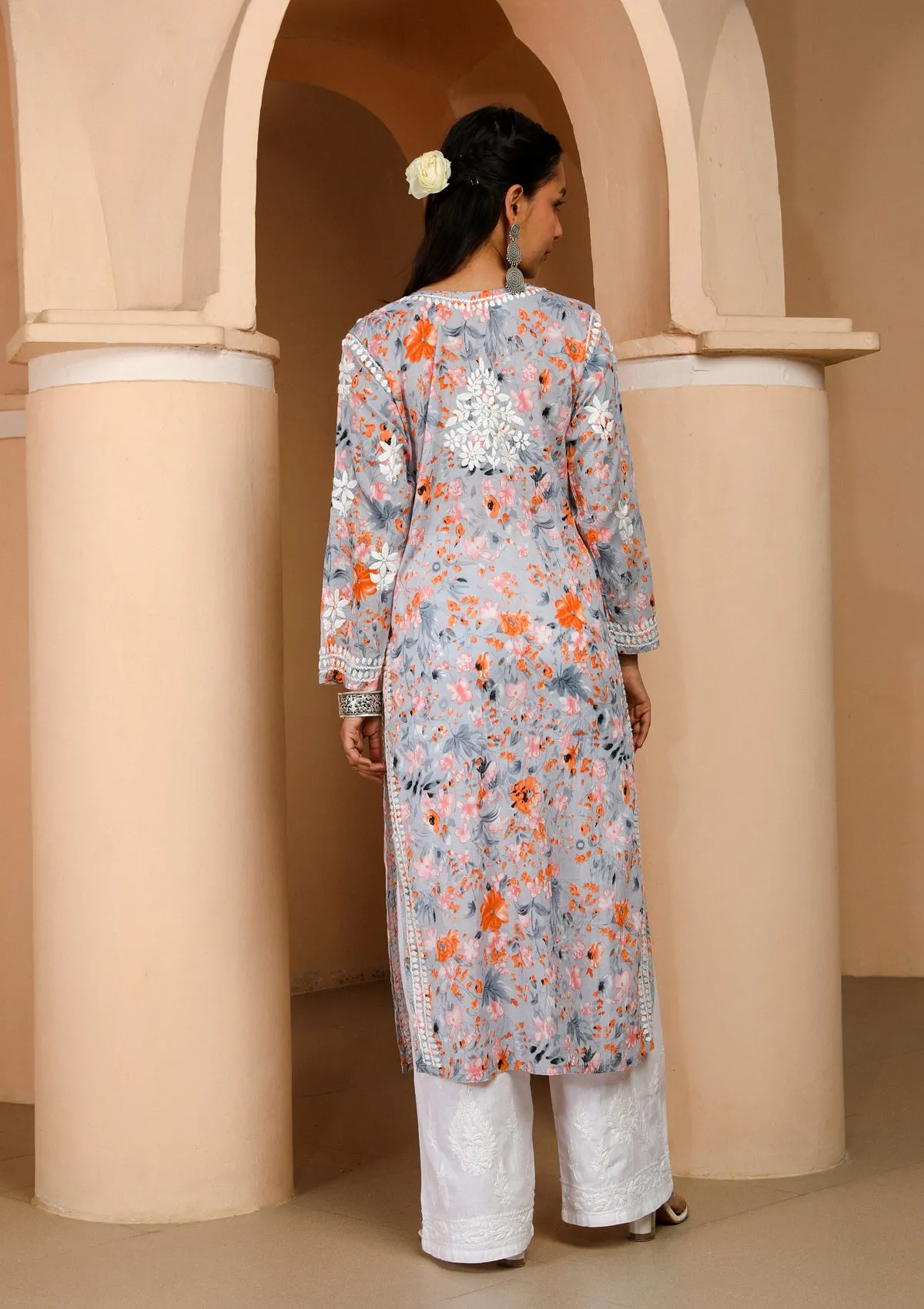 Zarah Chikankari Mulmul Straight Kurta