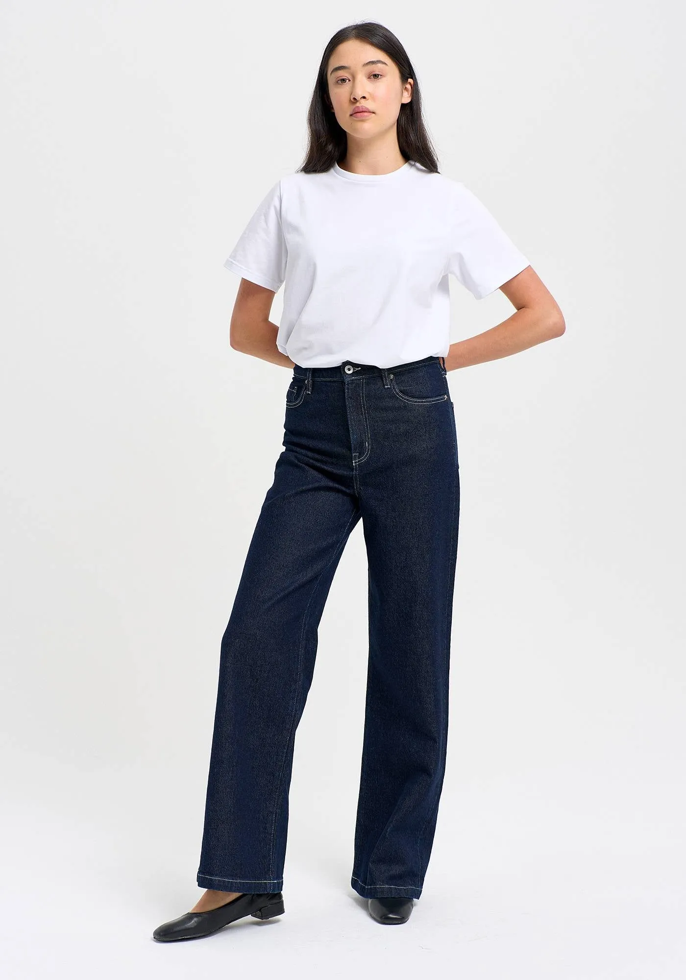 Zoe High Rise Straight Jean