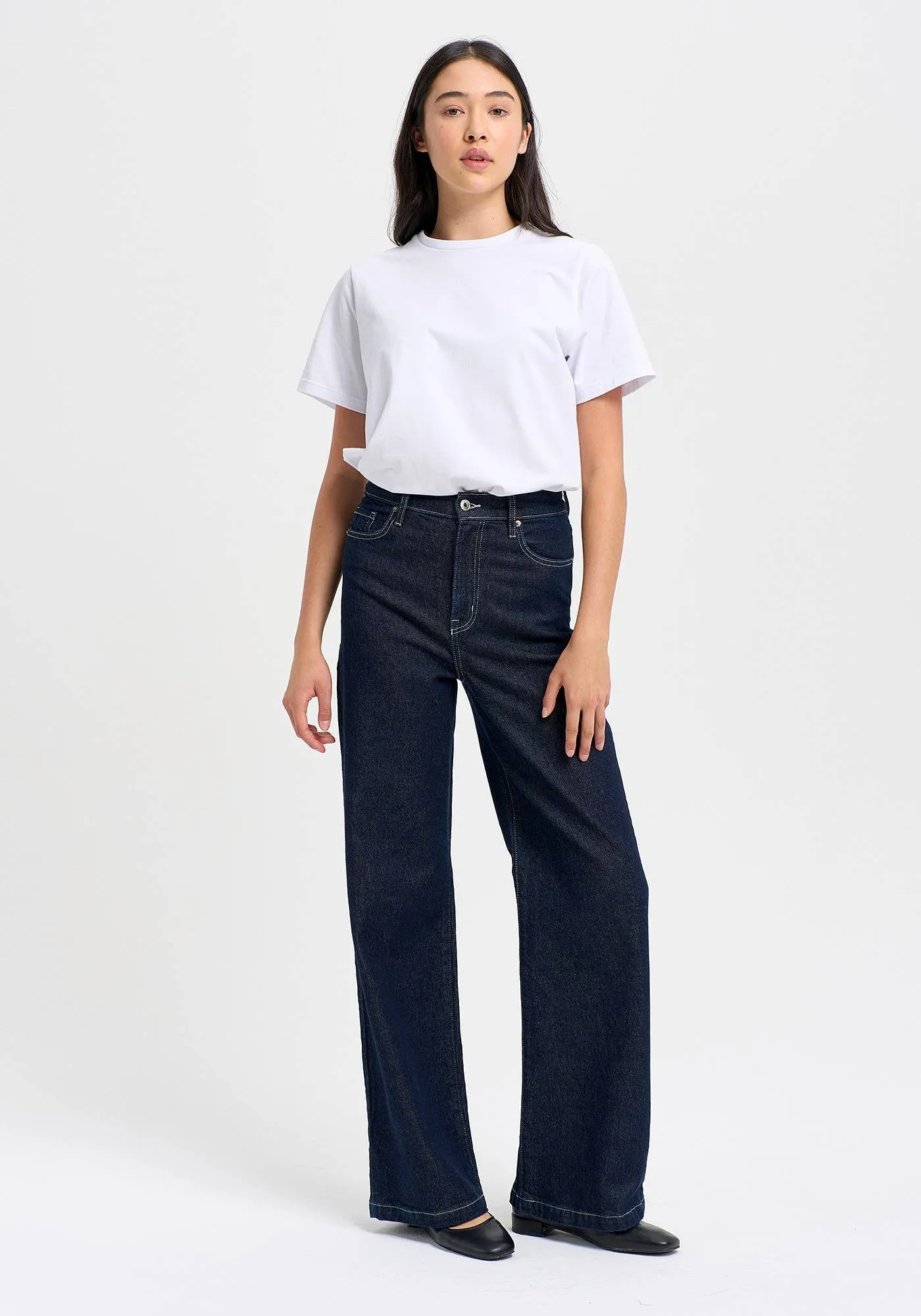 Zoe High Rise Straight Jean